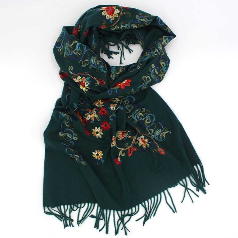 ÉCHARPE TRANGLE EN PUR CACHEMRE BROSSÉ | Trangle scarf, Pure